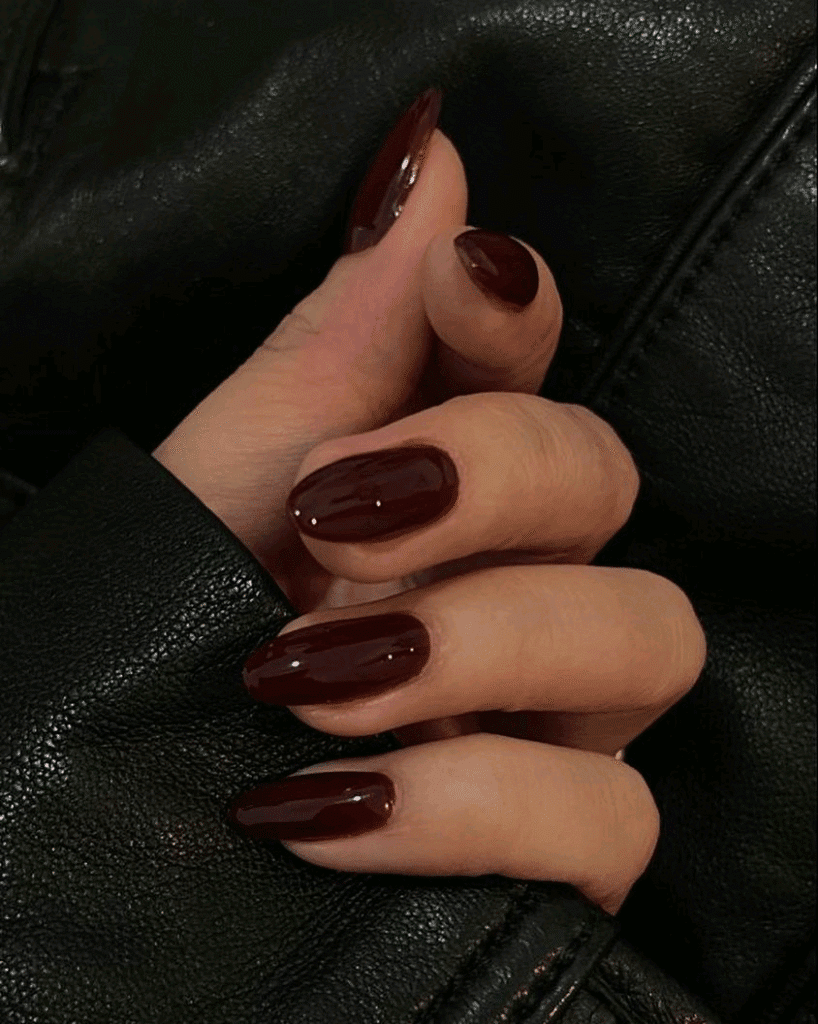10 Chic November Nail Shades to Try This Season 6 10 Chic November Nail Shades to Try This Season