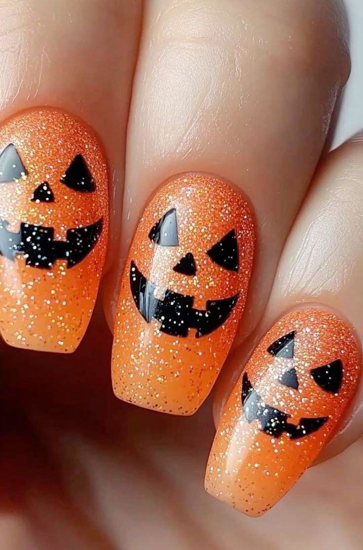 29 Halloween Nails That Are More Chic Than Scary 12 29 Halloween Nails That Are More Chic Than Scary
