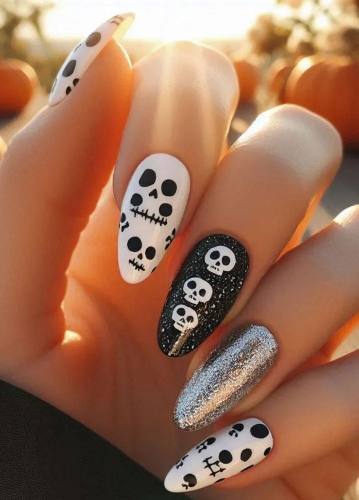 29 Halloween Nails That Are More Chic Than Scary 27 29 Halloween Nails That Are More Chic Than Scary