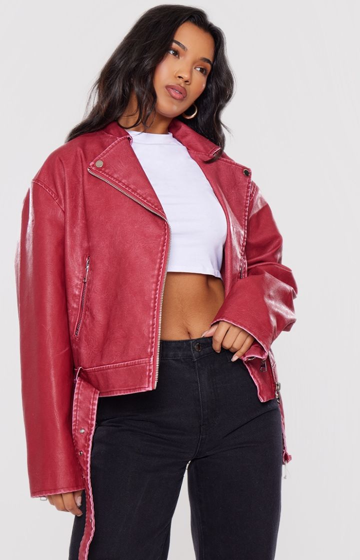 Cherry Red Winter Outfits 2026: Bold, Chic & Cozy Looks for Women 6 Cherry Red Winter Outfits 2026: Bold, Chic & Cozy Looks for Women