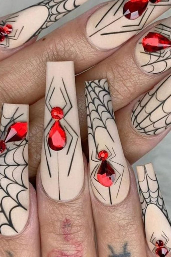 30 Cute & Playful Halloween Nail Art Designs to Try This Season