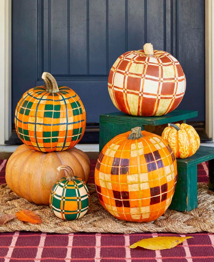 30+ Stylish Pumpkin Painting Ideas for Thanksgiving Decor