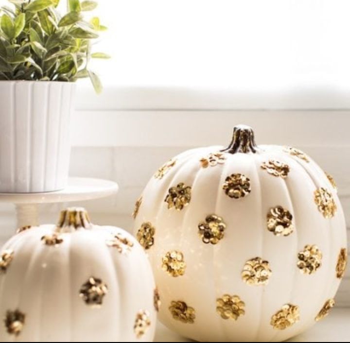 30+ Stylish Pumpkin Painting Ideas for Thanksgiving Decor