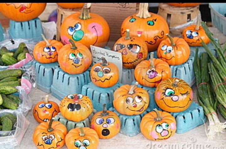 30+ Stylish Pumpkin Painting Ideas for Thanksgiving Decor