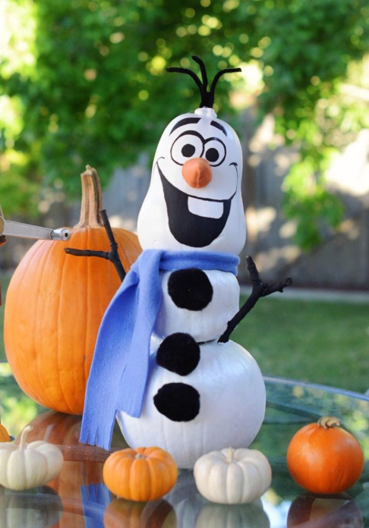 Christmas Pumpkin Painting Ideas: 25+ Stylish Ways to Give Your Pumpkins a Holiday Glow