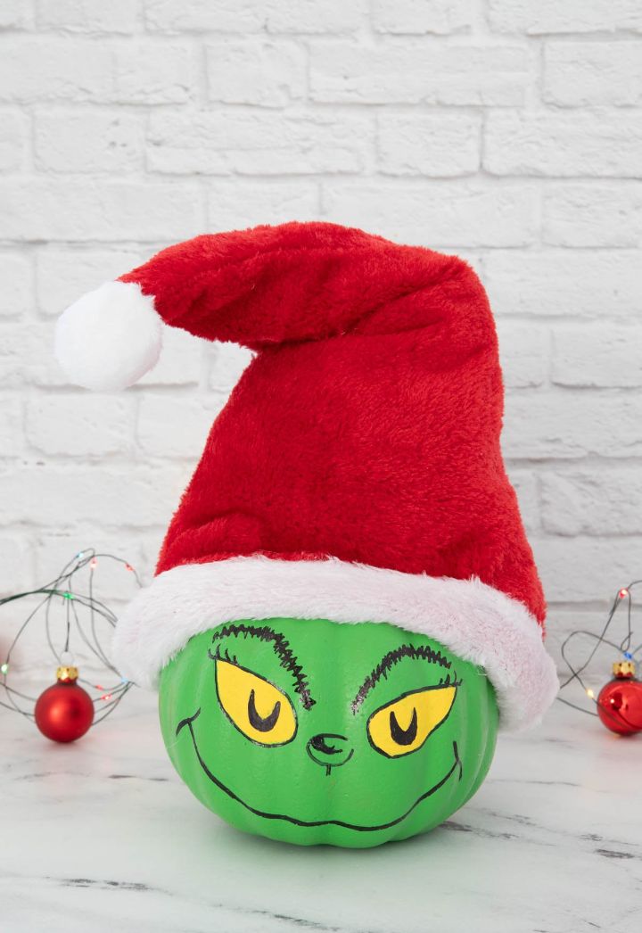 Christmas Pumpkin Painting Ideas: 25+ Stylish Ways to Give Your Pumpkins a Holiday Glow