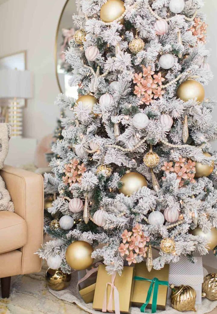 20 Gorgeous Christmas Decorations to Make Your 2025 Home Merry & Bright
