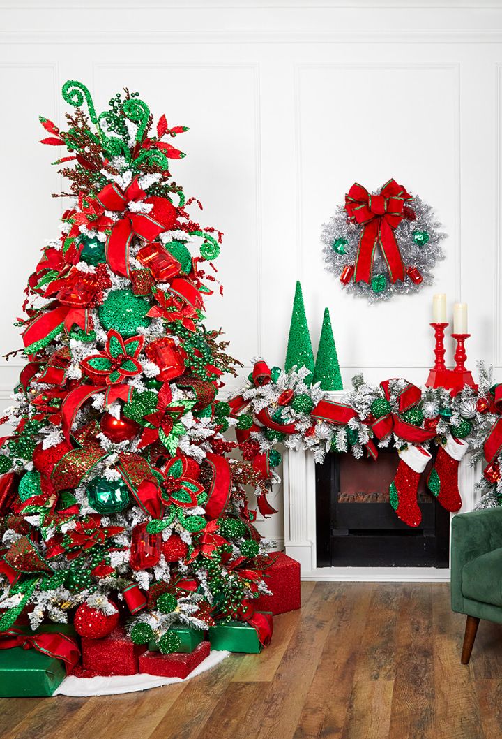 Red Christmas Tree Decor: 25 Trendy and Elegant Holiday Styles
