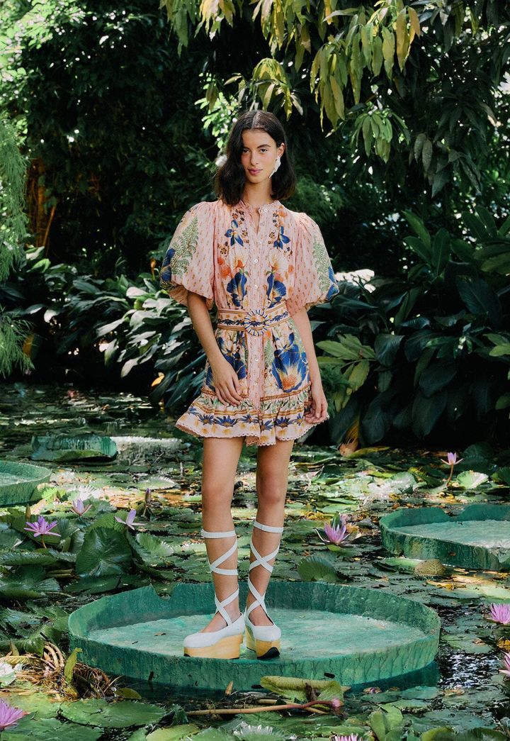 Short Floral Mini Dress Outfit Ideas for Every Occasion