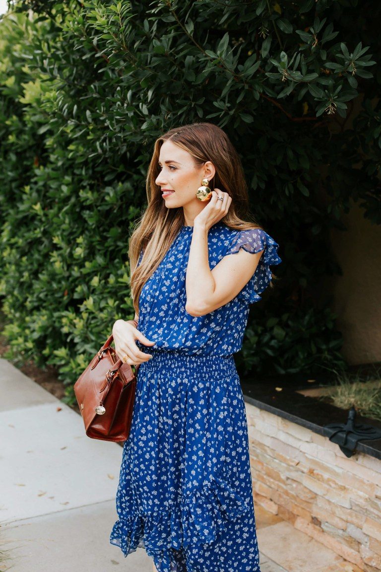 25 Ways to Style a Blue Floral Dress for Every Occasion 12 25 Ways to Style a Blue Floral Dress for Every Occasion