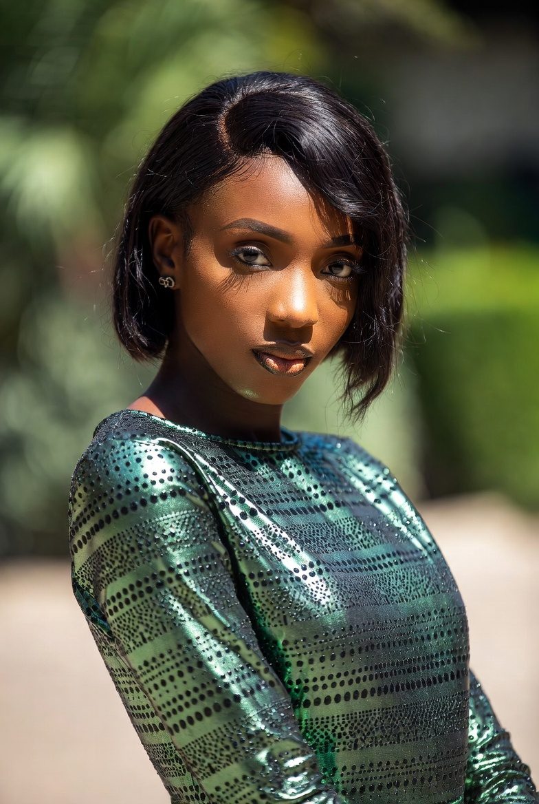 Christmas Hairstyles for Short Hair: 25+ Festive & Chic Ideas