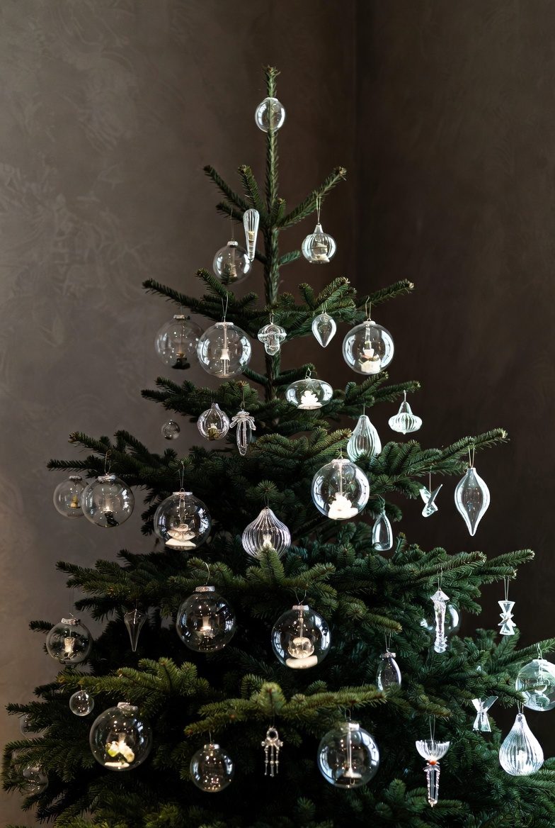 25 Christmas Tree Decorating Trends That Will Define 2025