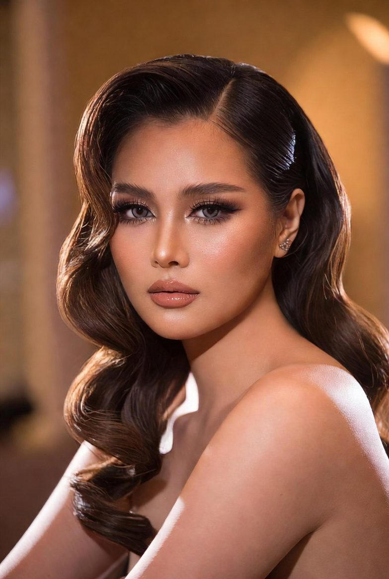 21 Best Hairstyles for Round Faces That Make Your Face Look Slimmer