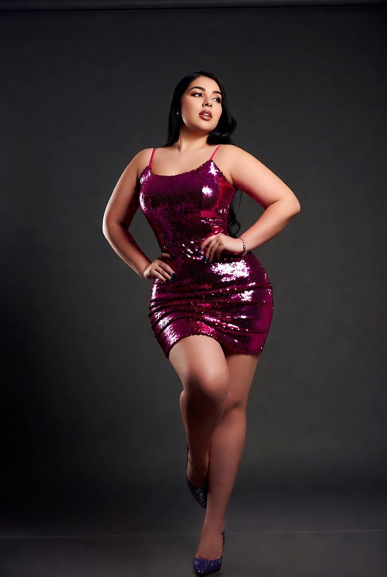 21 Valentine’s Day Dress Ideas for Curvy Women: Romantic & Flattering Looks