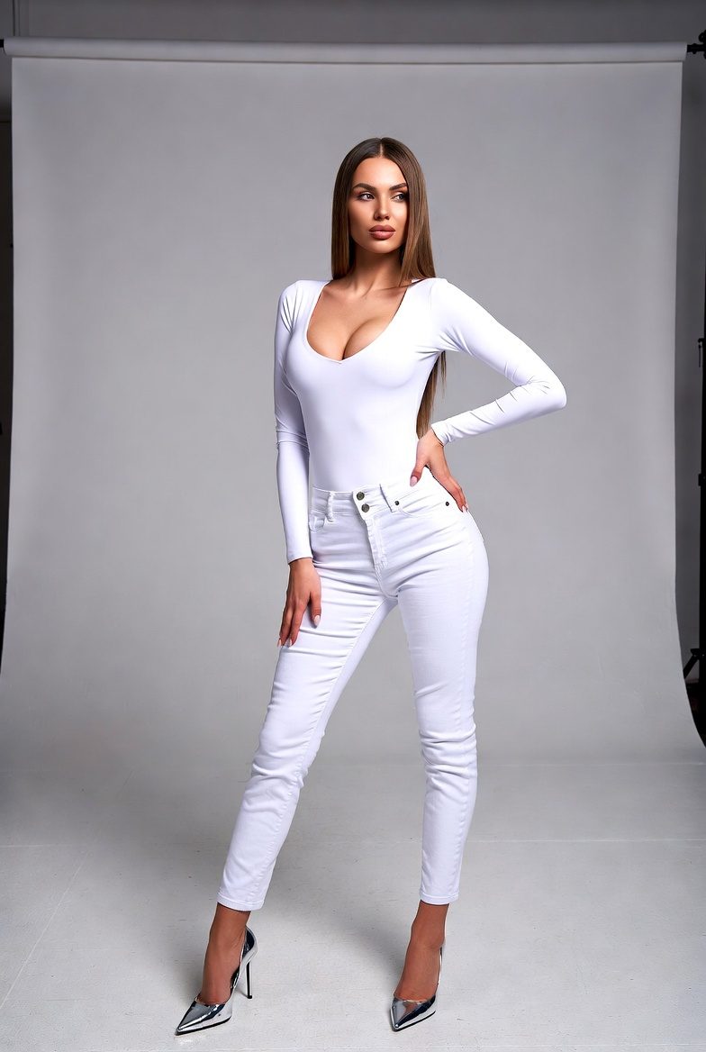 28 Night-Out Tops That Look Amazing With Jeans or Skirts