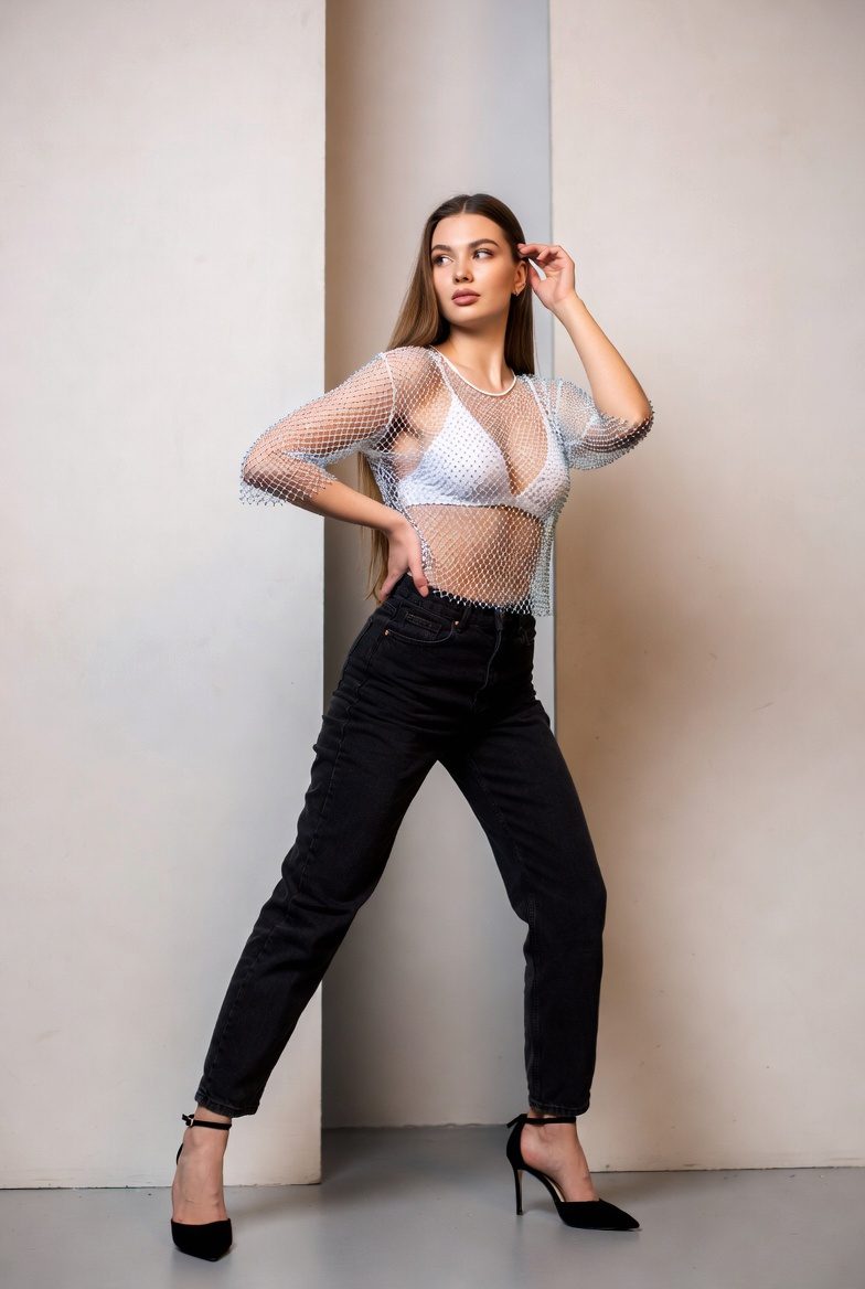 28 Night-Out Tops That Look Amazing With Jeans or Skirts