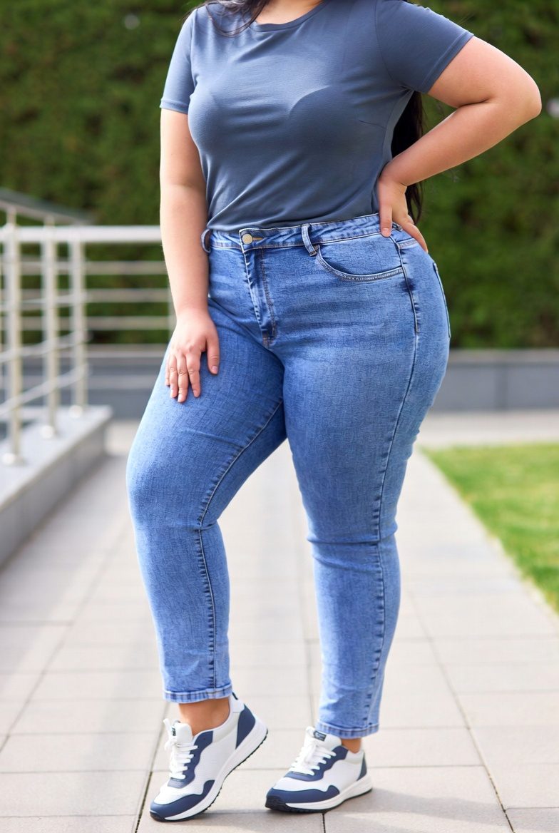 Best Jeans for Plus Size Women: 21 Flattering Styles That Truly Fit