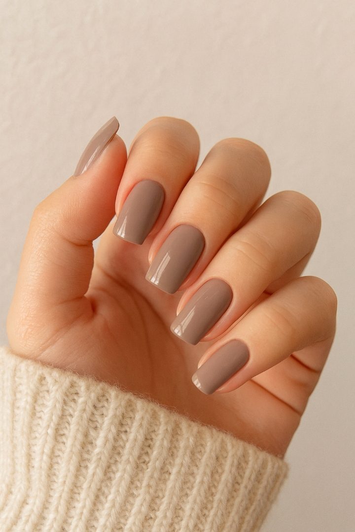 23 Short Acrylic Nail Ideas That Actually Look Natural