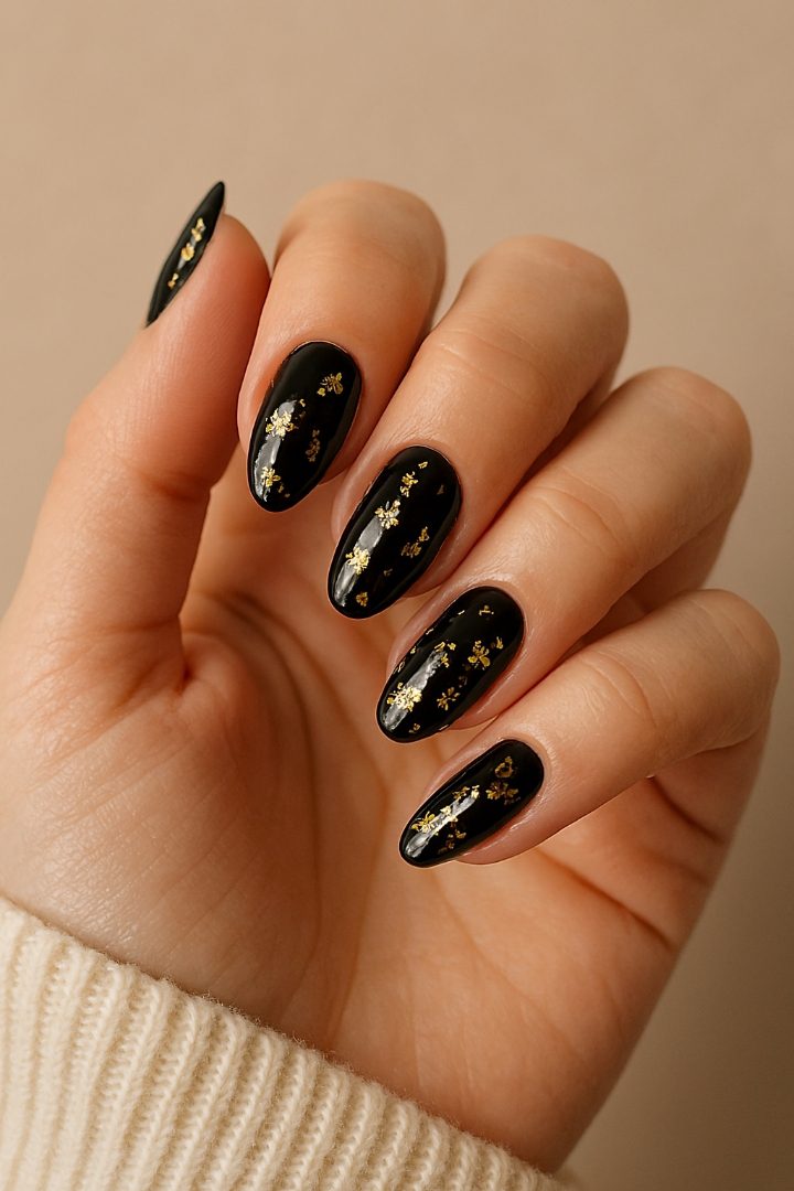 21 Glam Nail Designs That Shine Under Party Lights