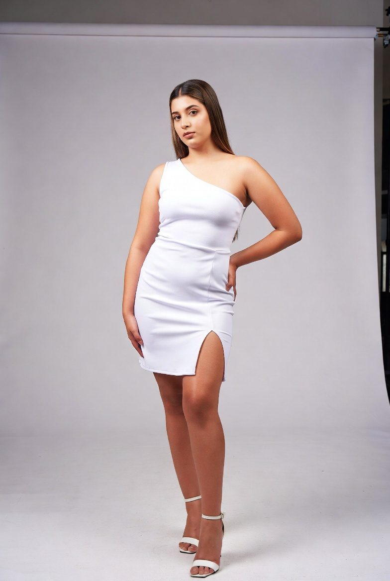 25 Stunning Party Outfit Ideas for Women