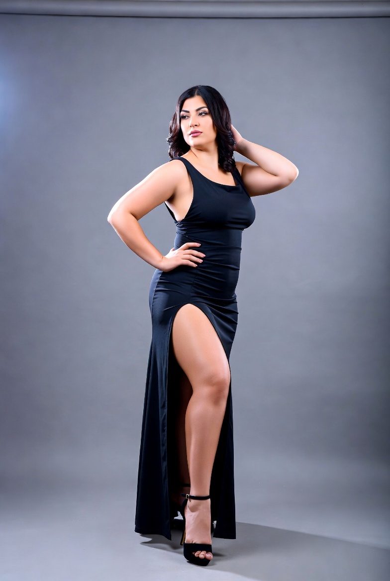 25 Stunning Party Outfit Ideas for Women