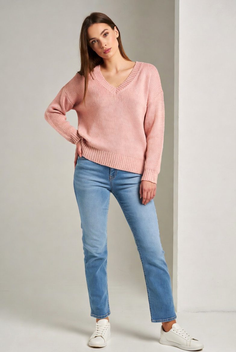 15 Valentines Day Outfits That Are Cute & Comfortable
