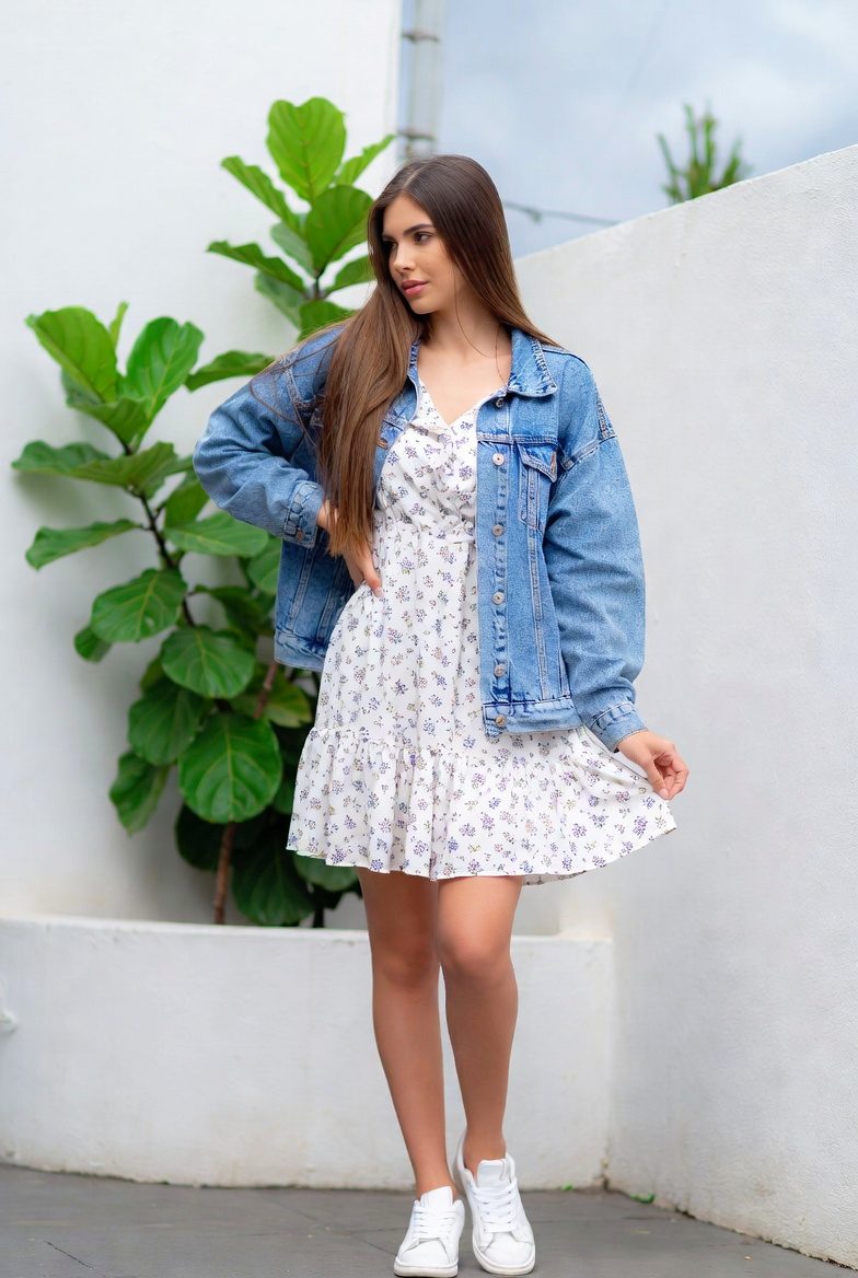 15 Valentines Day Outfits That Are Cute & Comfortable