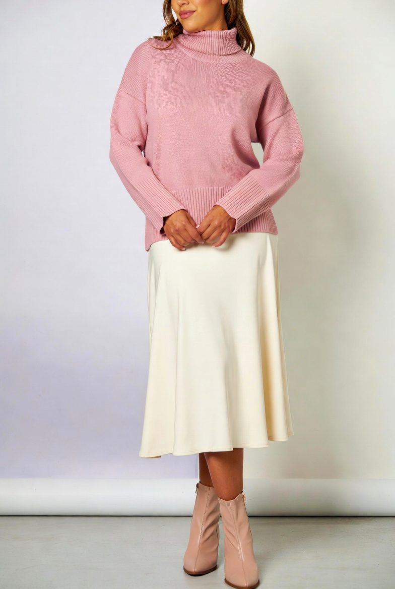15 Valentines Day Outfits That Are Cute & Comfortable