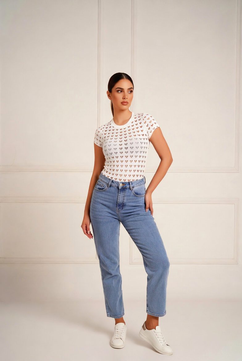 15 Valentines Day Outfits That Are Cute & Comfortable