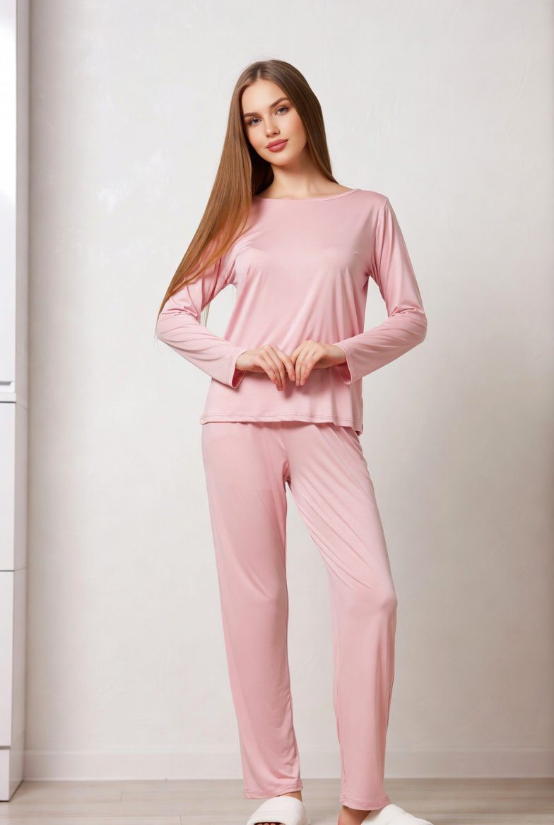 15 Valentines Day Outfits That Are Cute & Comfortable