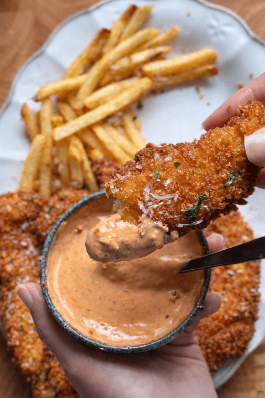 Crispy Garlic Parmesan Chicken Strips with Creamy Chili Sauce