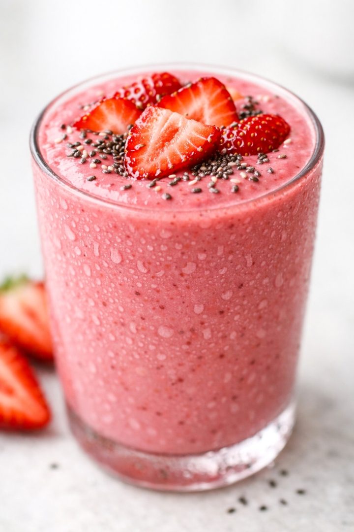Vegan Strawberry Smoothie recipe 