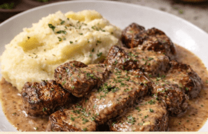 Steak Bites with Creamy Sauce and Mashed Potatoes (Easy One-Pan Dinner) Steak Bites with Creamy Sauce and Mashed Pot Cover